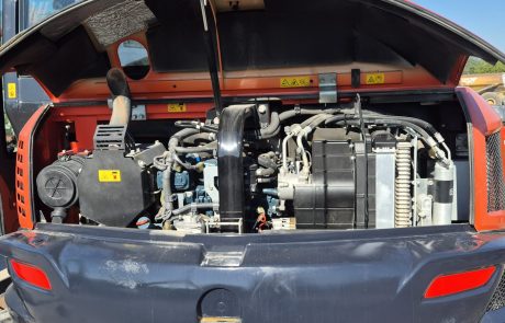 Kubota KX080-4_004